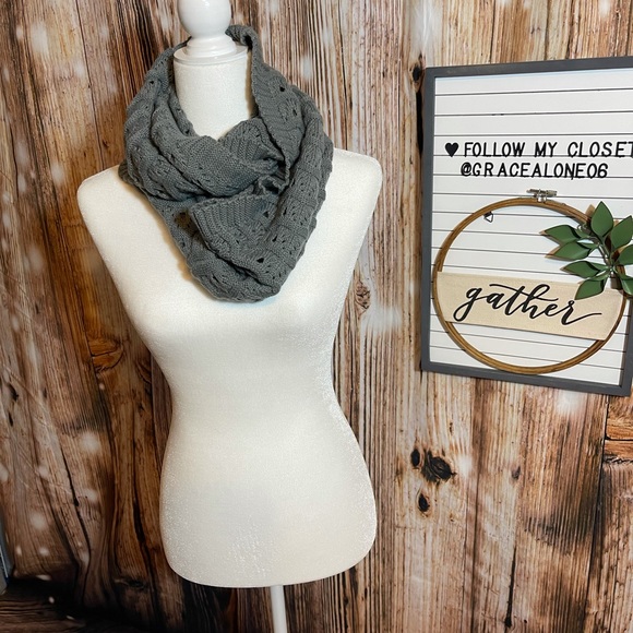 Infinity scarf - Picture 2 of 4